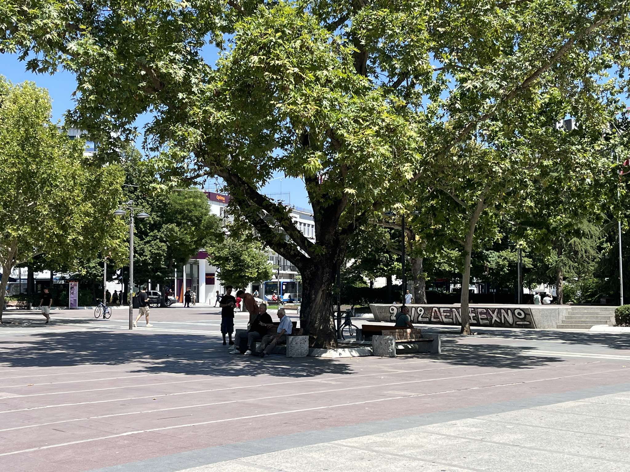 Καμίνι η Λάρισα το μεσημέρι της Τρίτης - Στους 42 βαθμούς η θερμοκρασία